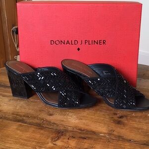 Donald J Pliner Gilian Sparks Slip On Heels size 8 N